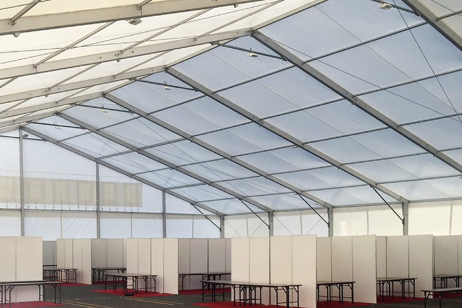 大型テント内装